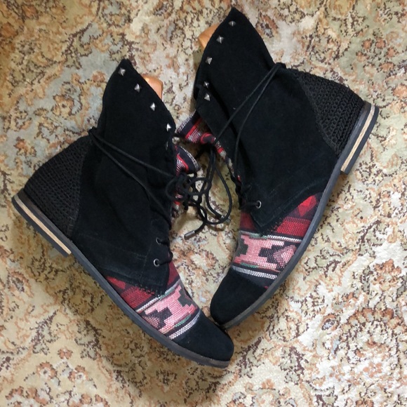 The SAK size 9.5 Navajo Aztec Weave Suede Boot NEW - Picture 6 of 12